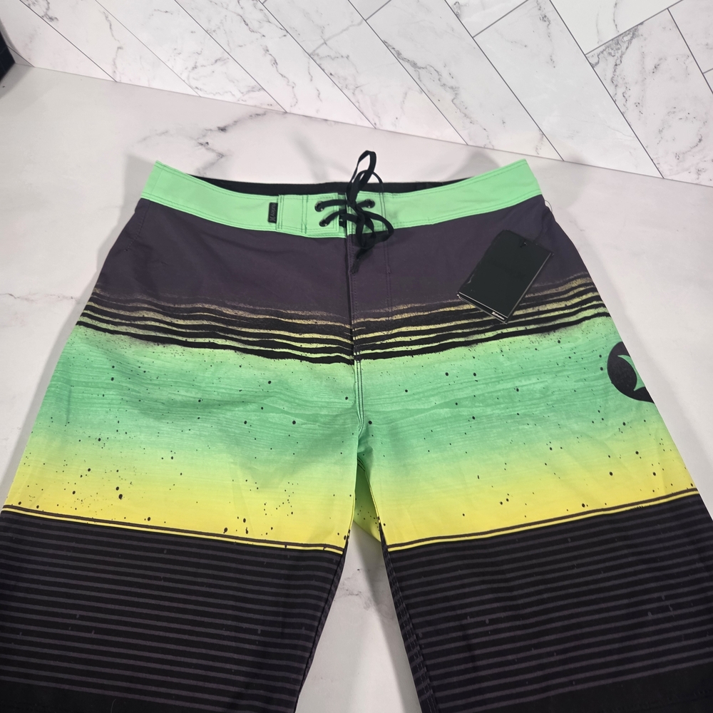 Black/Green/Yellow Men's Boardies Size 28